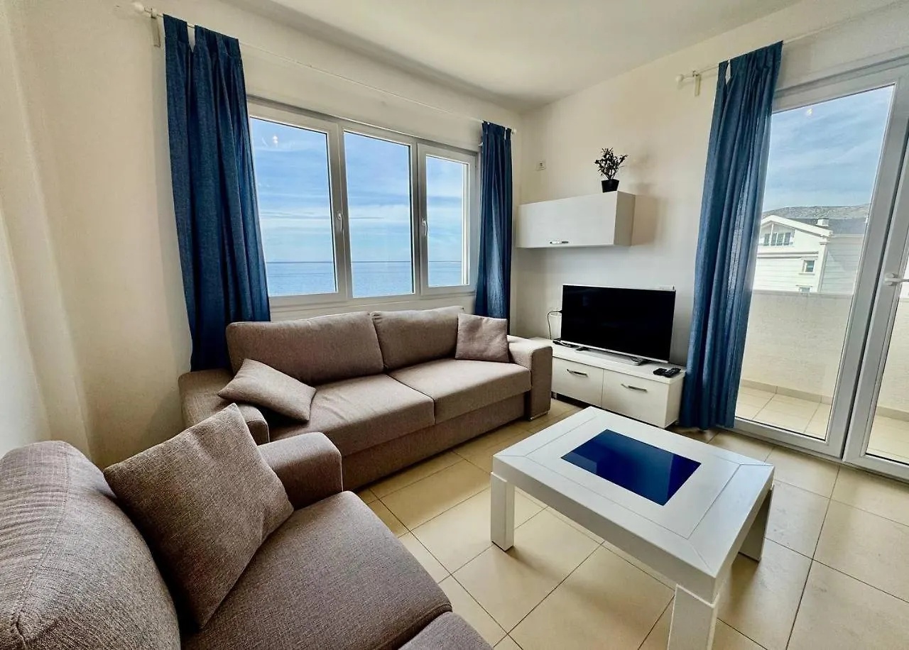 White Sea View Residence Sarandë Appartamento