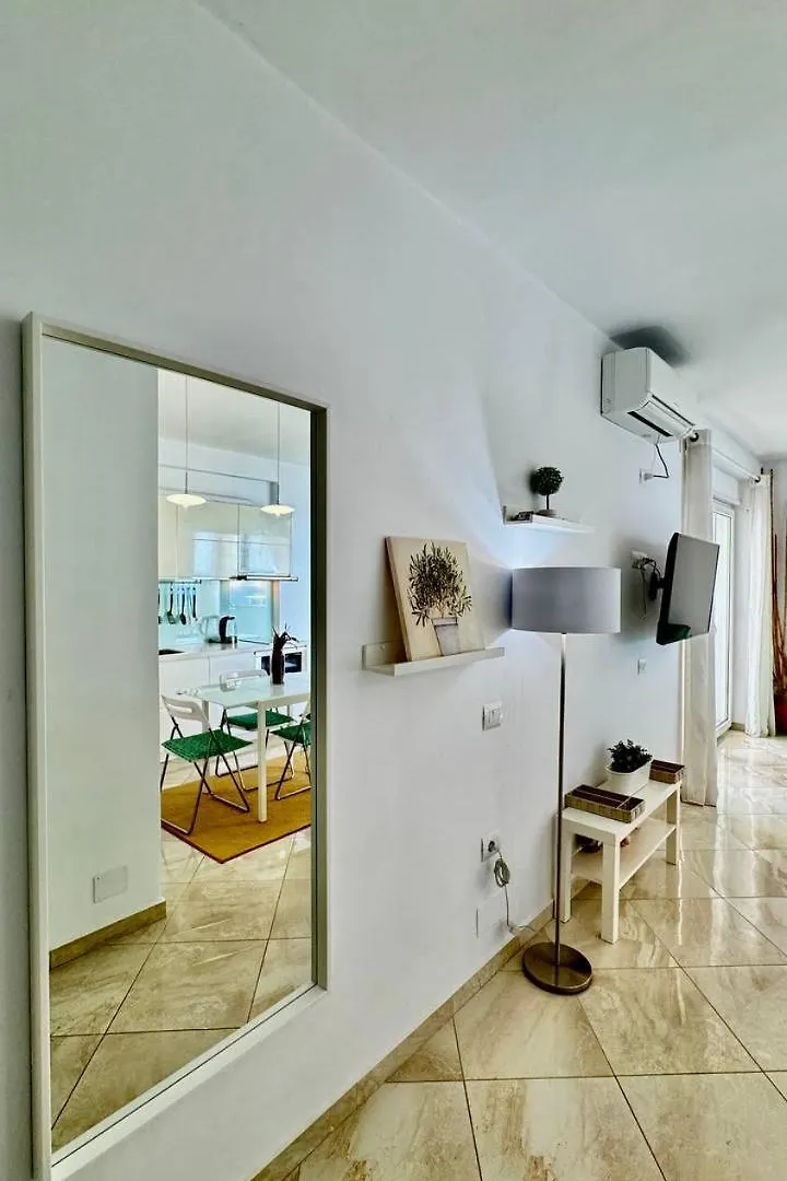 Appartamento White Sea View Residence Sarandë