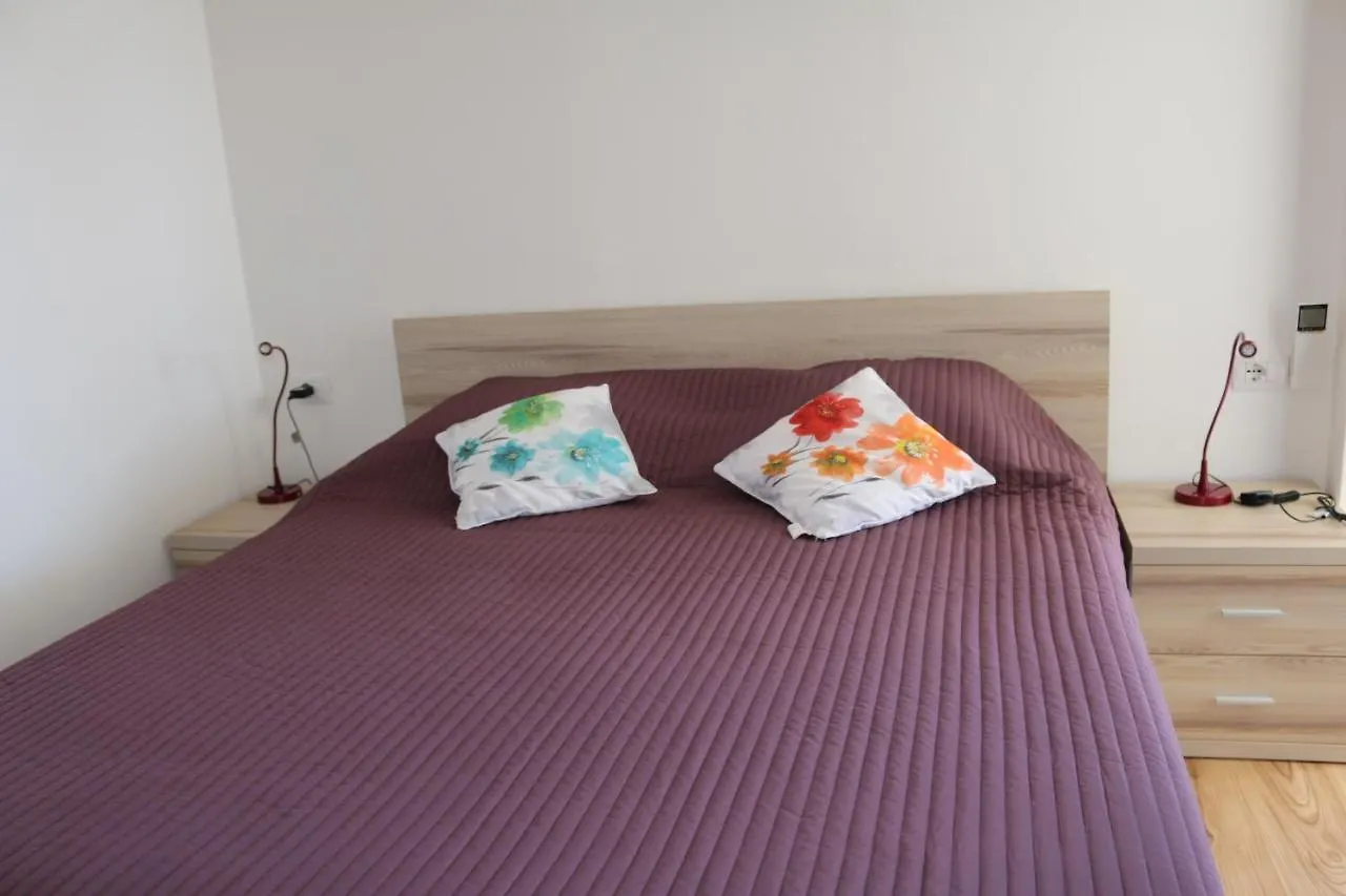 White Sea View Residence ساراندا 0*,  ألبانيا